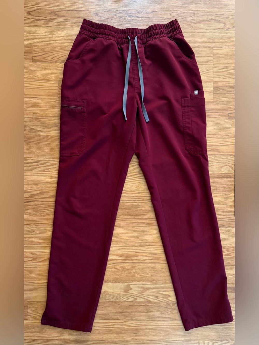 FIGS High Waisted Yola Skinny Scrub Pants - Burgundy M / T
